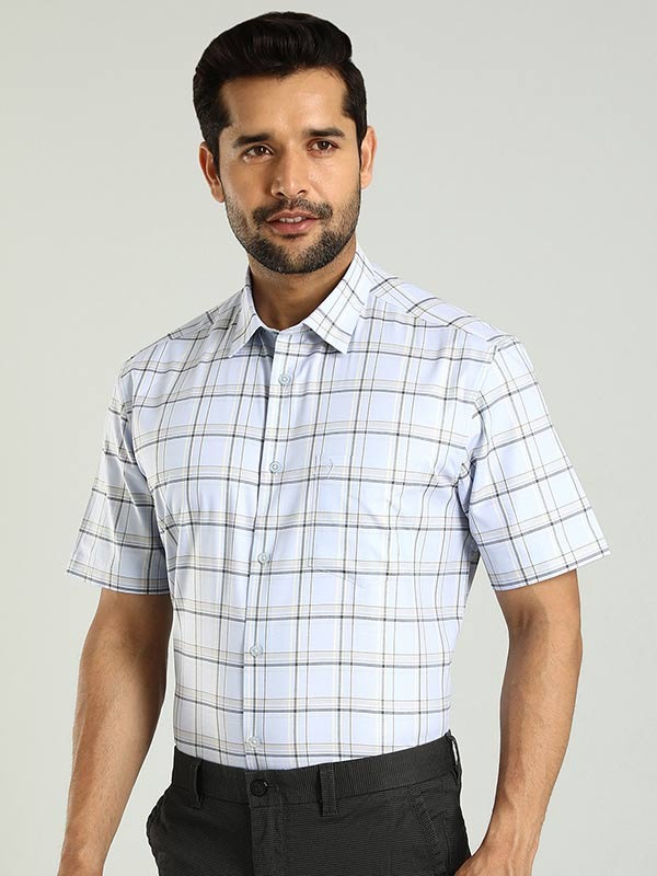 Indian Terrain Men's Regular Fit Half Sleeve Checkered Blue Shirt